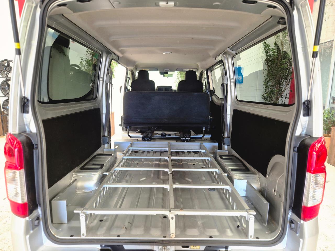 2022 Nissan CARAVAN thumbnail