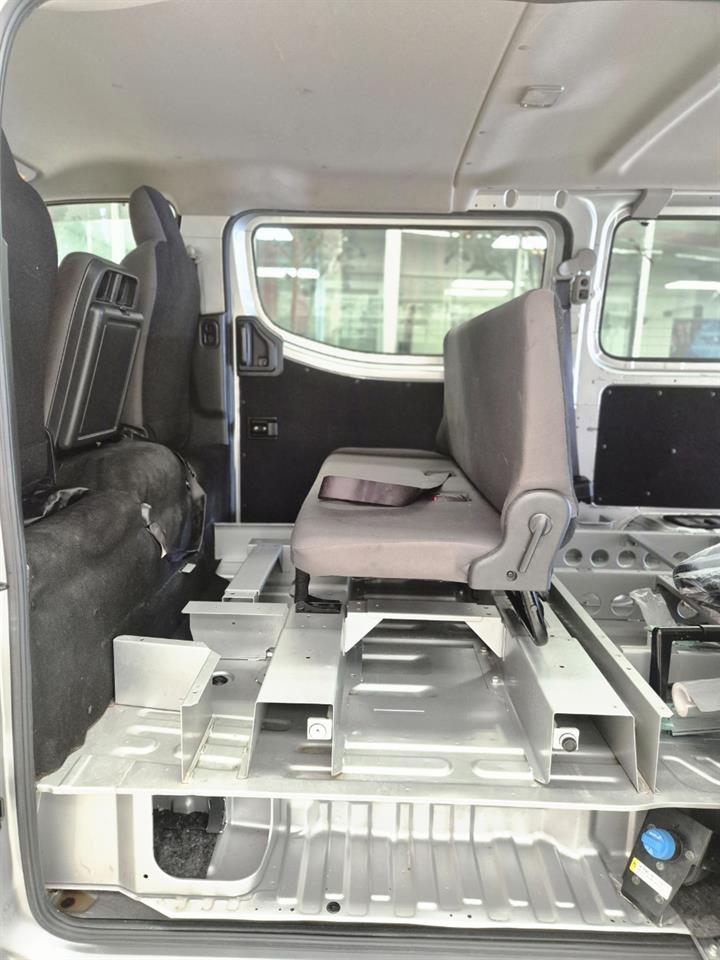 2022 Nissan CARAVAN thumbnail