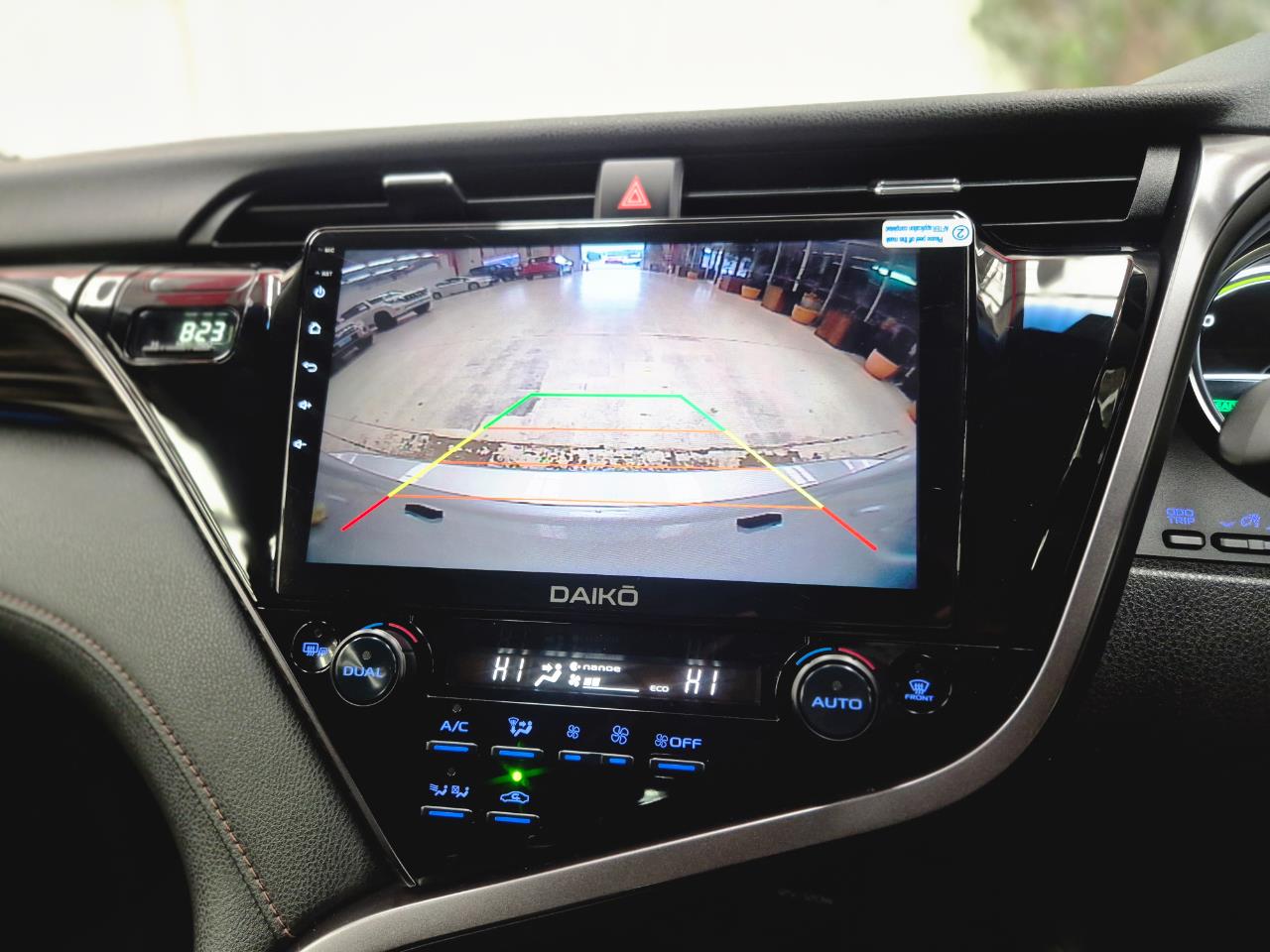 2019 Toyota Camry thumbnail
