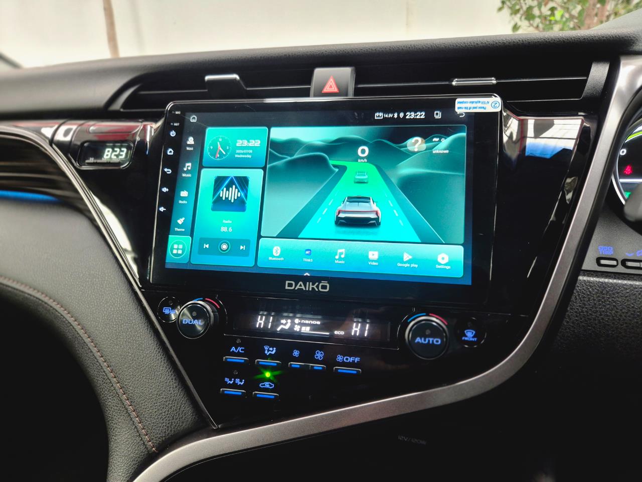2019 Toyota Camry thumbnail
