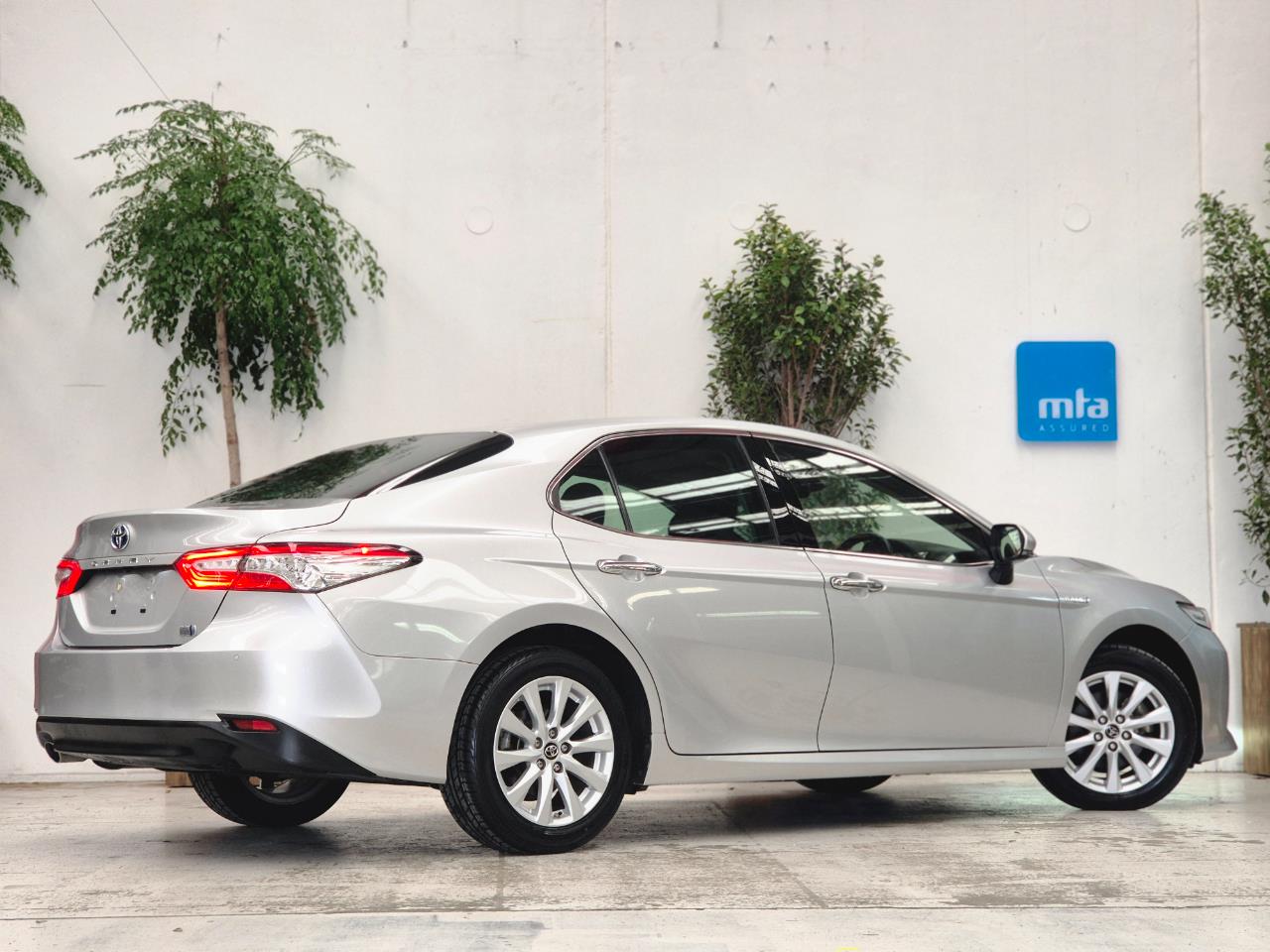 2019 Toyota Camry thumbnail
