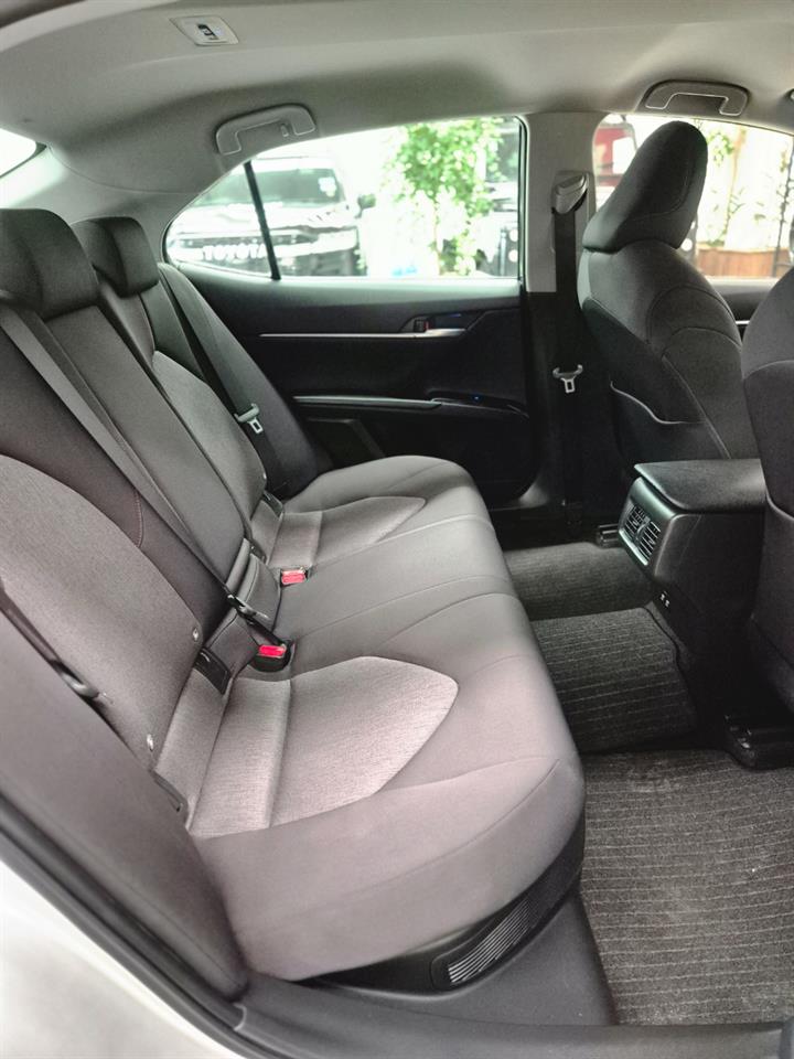 2019 Toyota Camry thumbnail