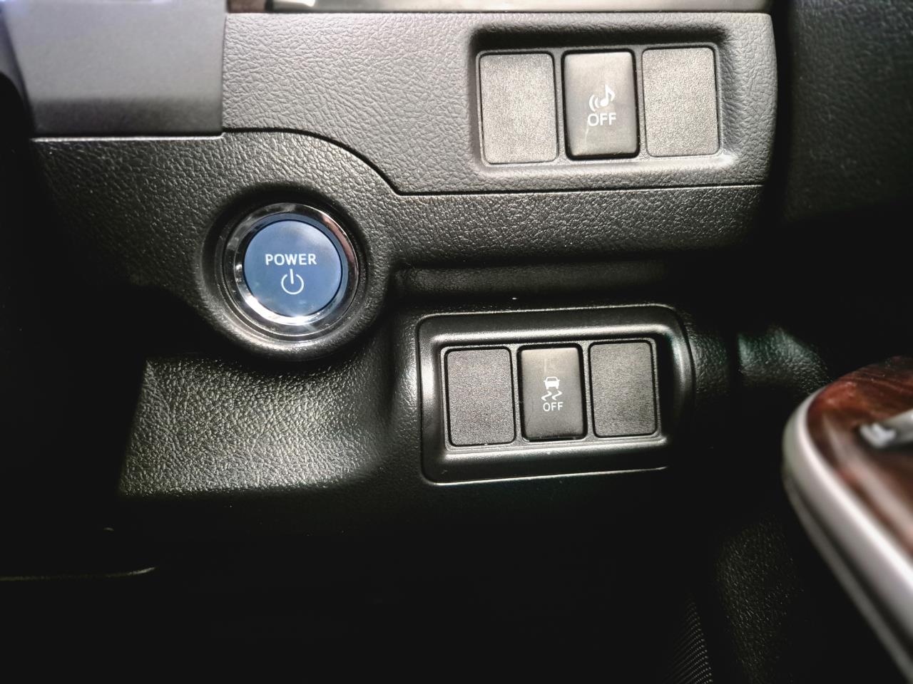 2013 Toyota Camry thumbnail