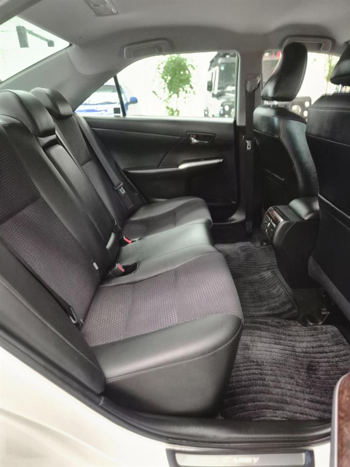2013 Toyota Camry thumbnail