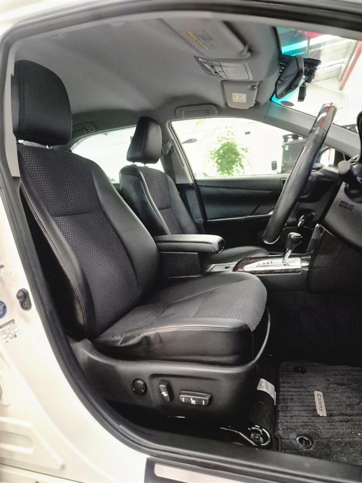 2013 Toyota Camry thumbnail