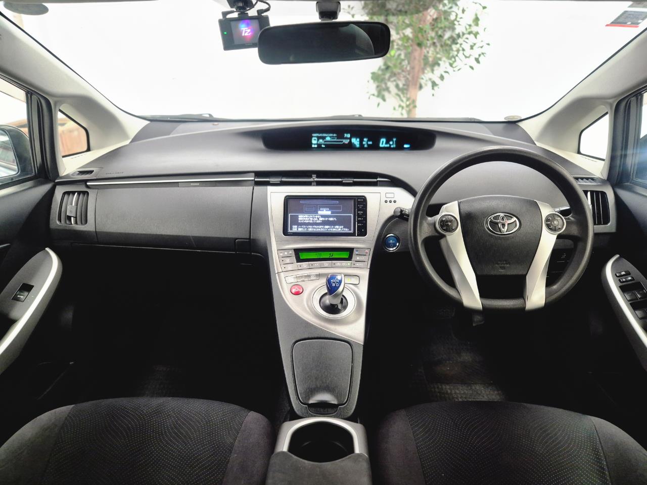 2015 Toyota Prius thumbnail