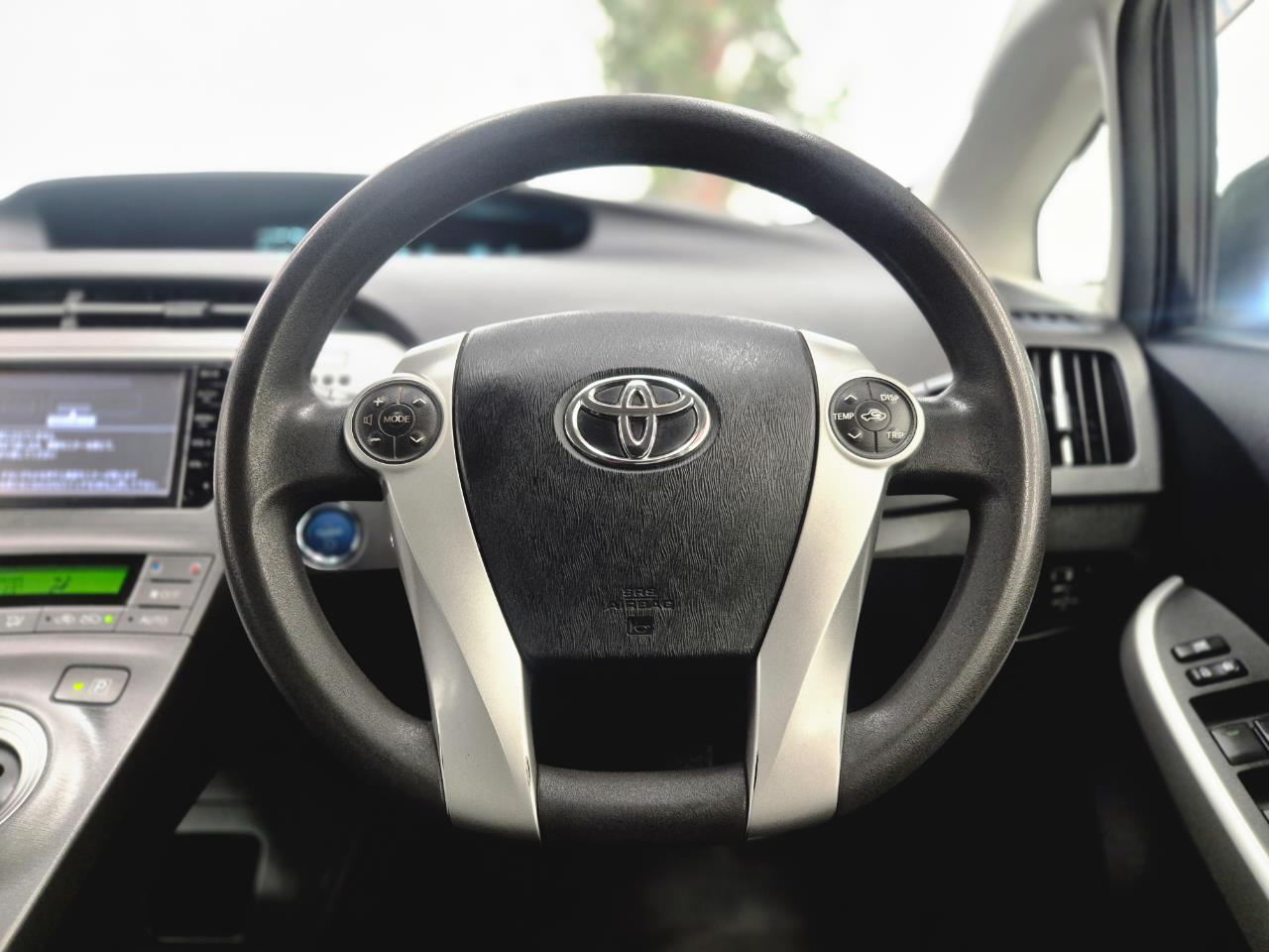 2015 Toyota Prius thumbnail