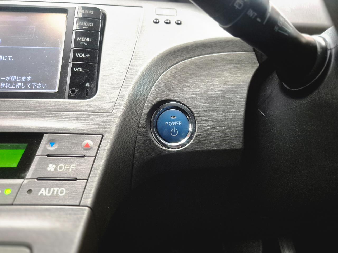 2015 Toyota Prius thumbnail