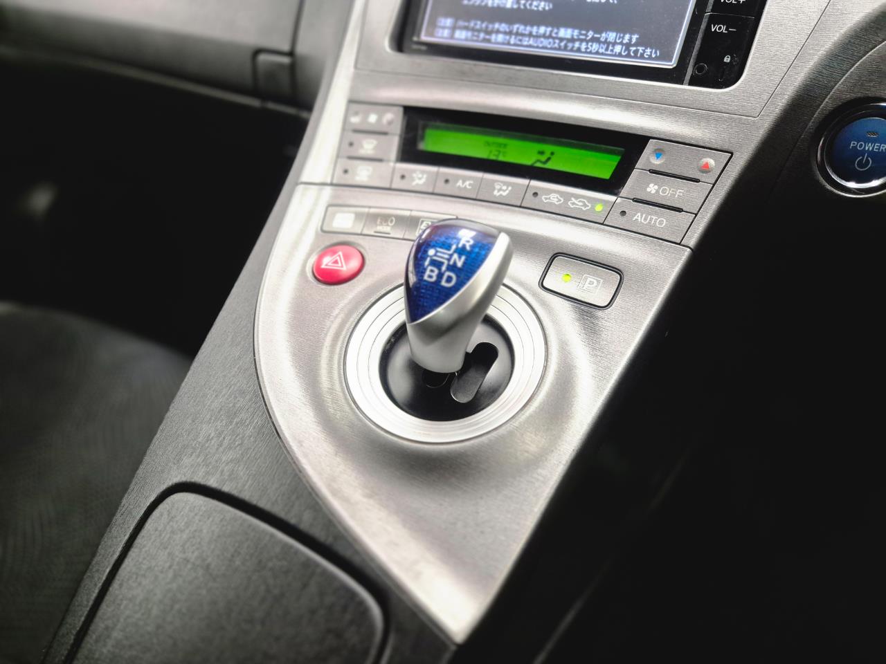 2015 Toyota Prius thumbnail