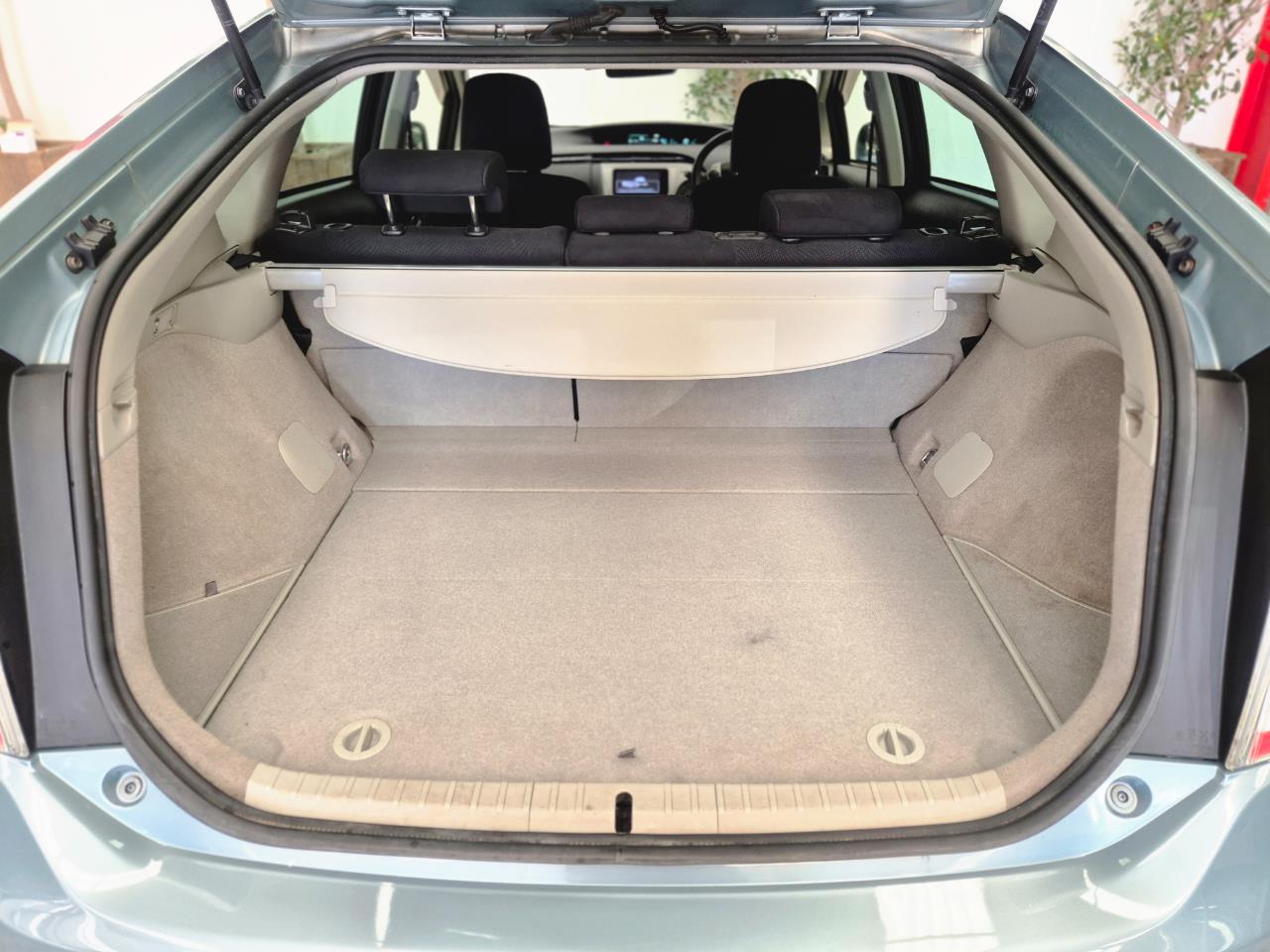 2015 Toyota Prius thumbnail