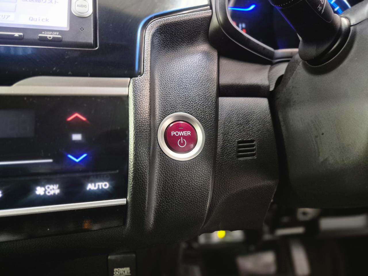 2013 Honda FIT thumbnail