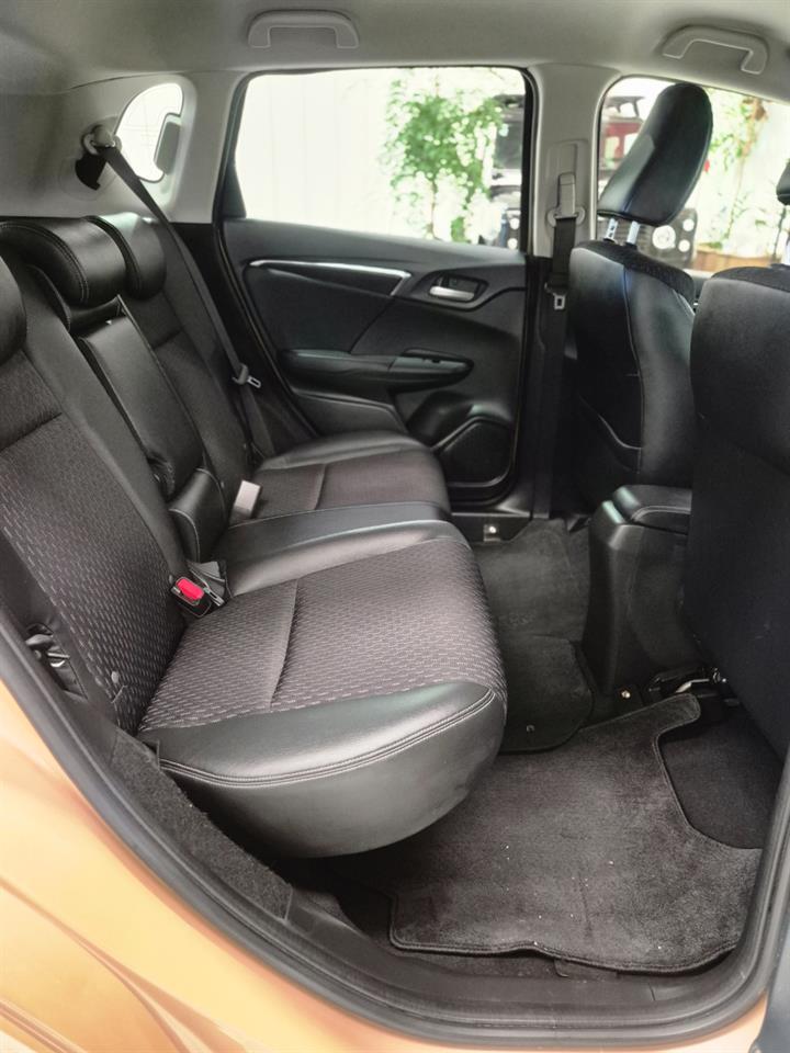 2013 Honda FIT thumbnail