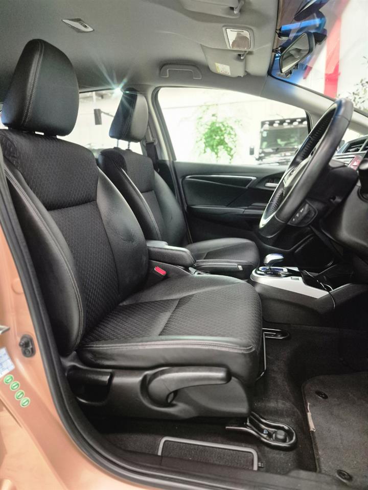 2013 Honda FIT thumbnail