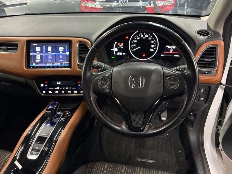 2016 Honda Vezel thumbnail