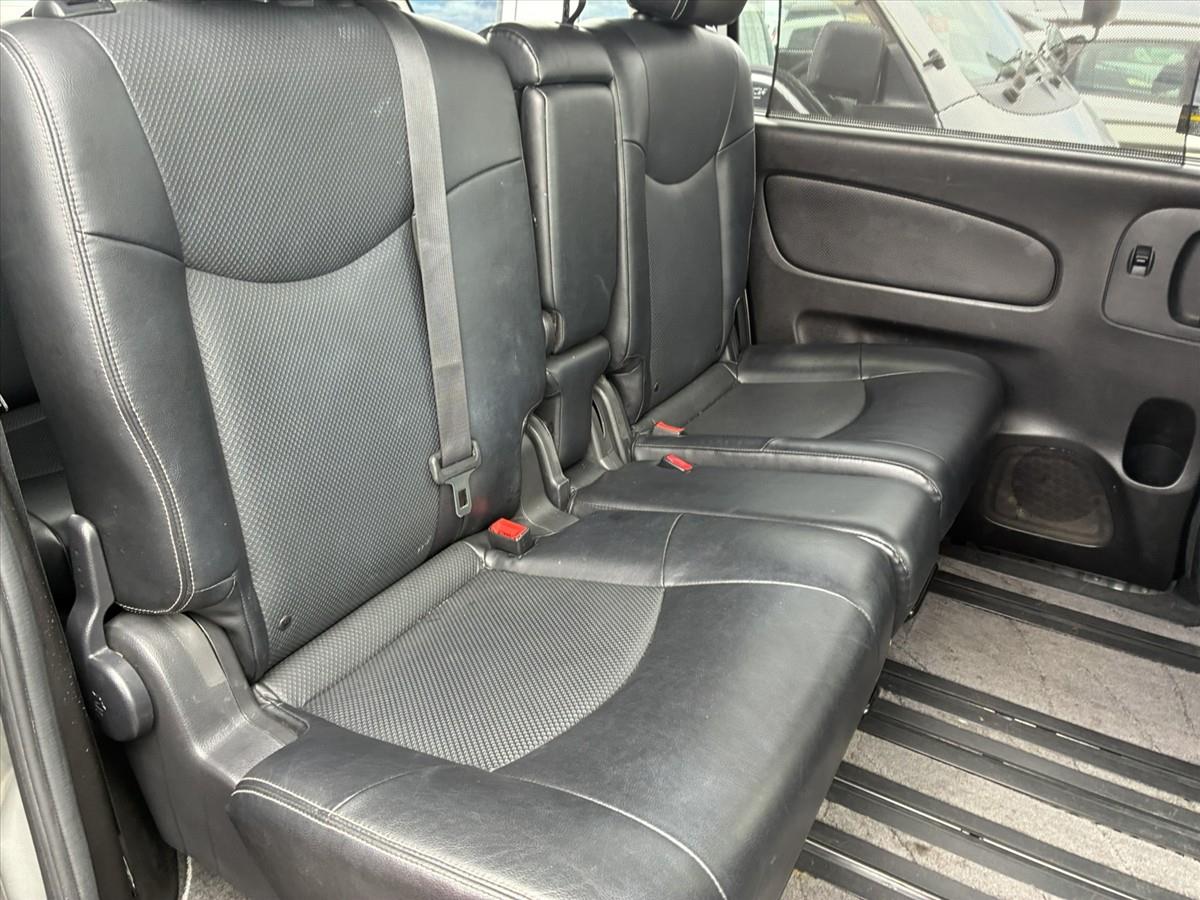 2013 Nissan Serena thumbnail