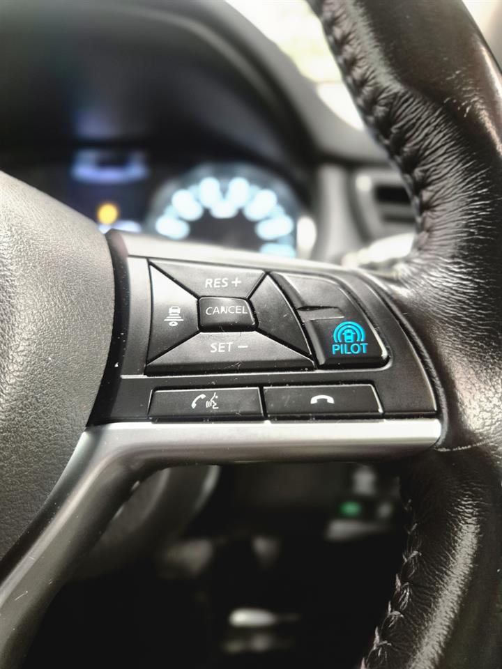 2017 Nissan X-Trail thumbnail