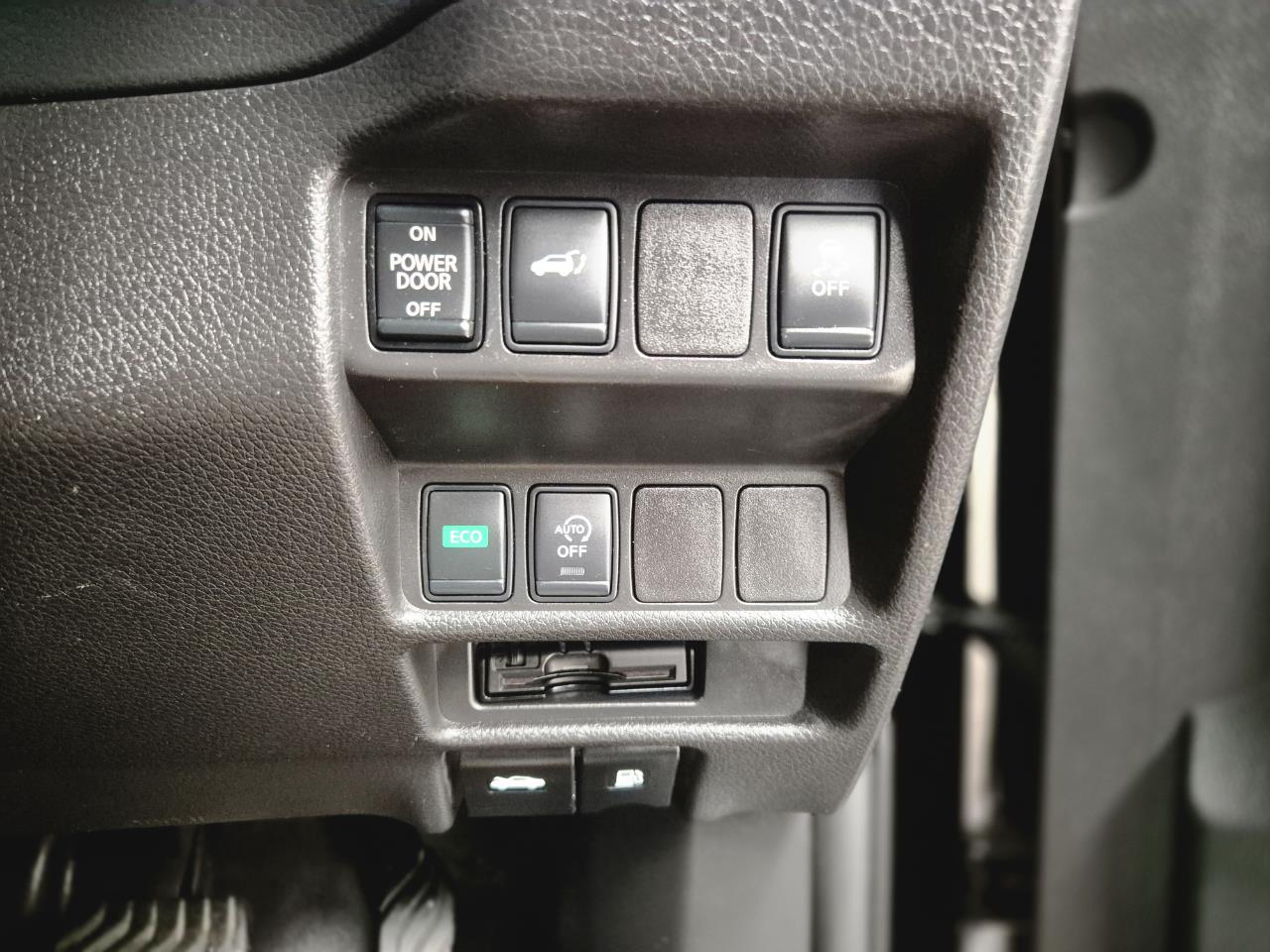2017 Nissan X-Trail thumbnail