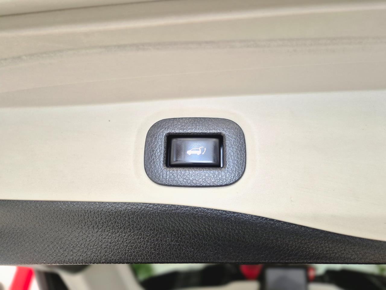 2017 Nissan X-Trail thumbnail