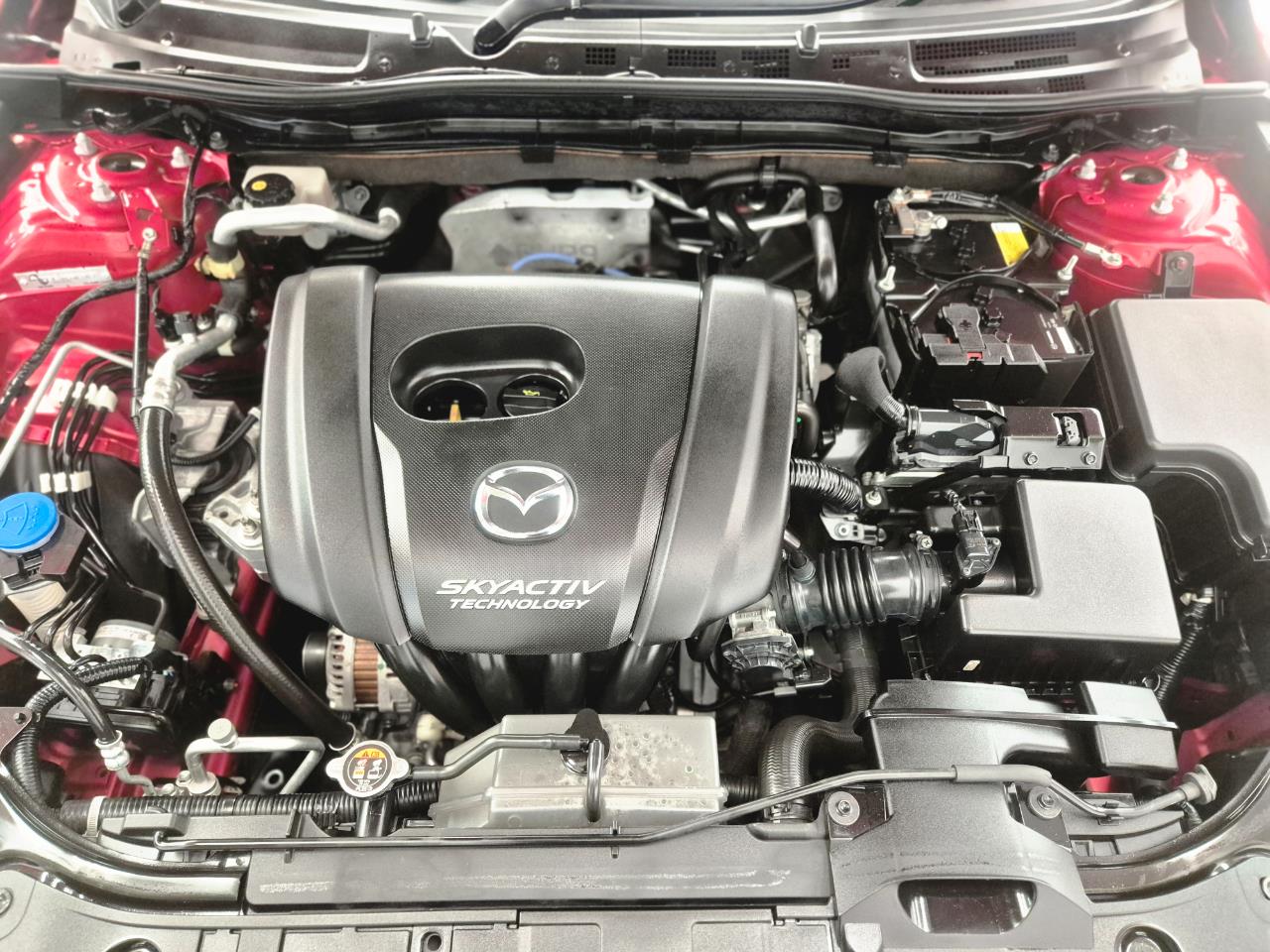 2017 Mazda AXELA thumbnail