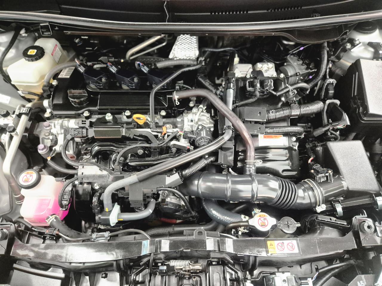 2021 Toyota Yaris thumbnail