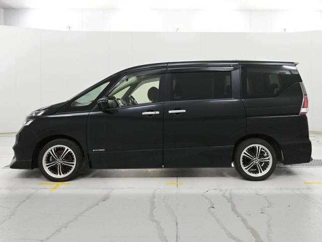 2019 Nissan Serena thumbnail