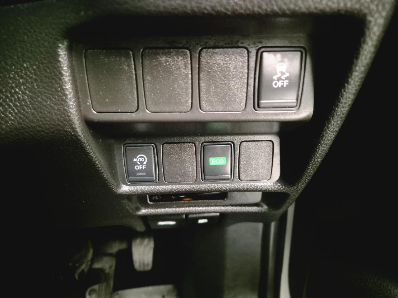 2015 Nissan X-Trail thumbnail
