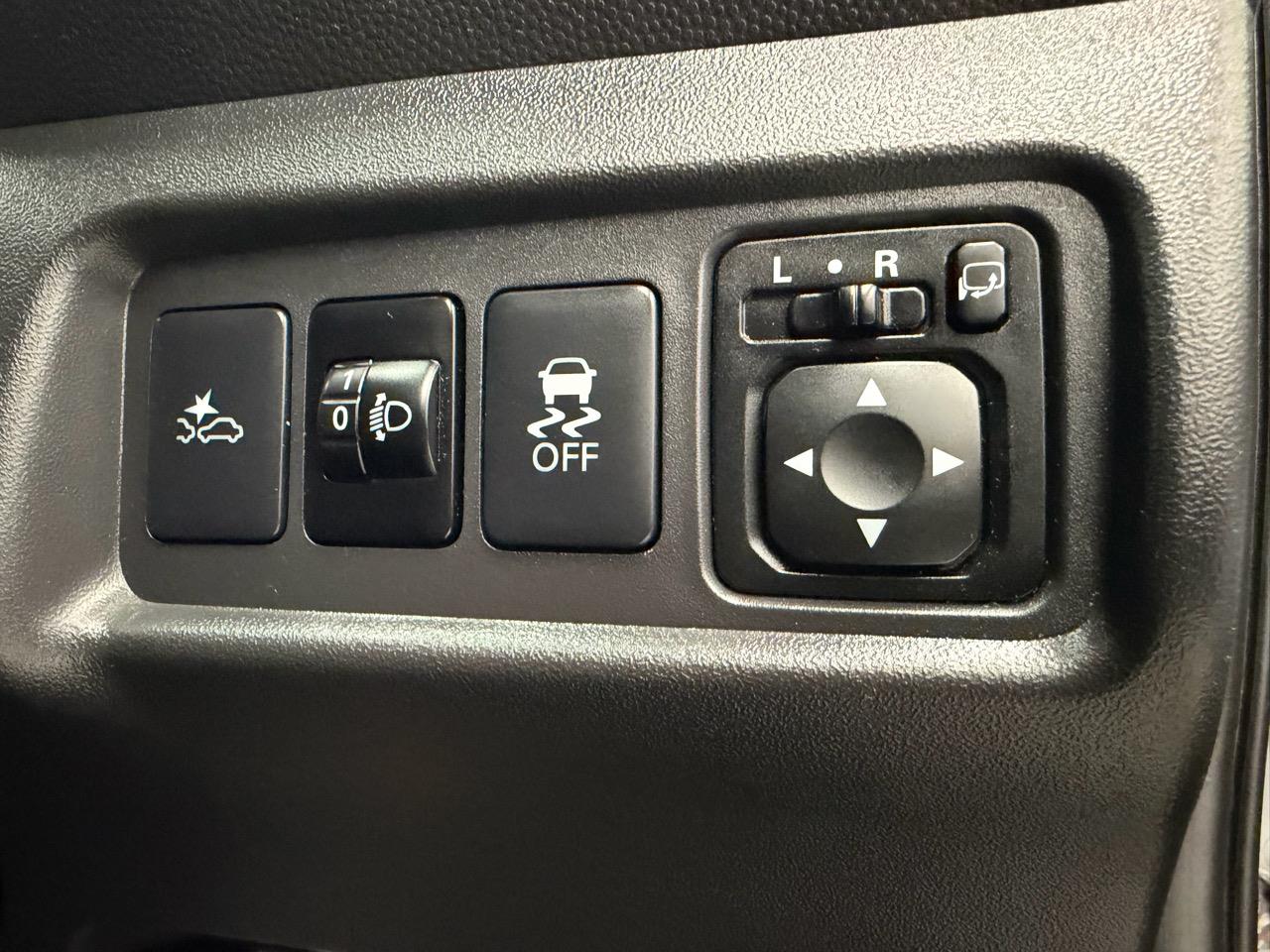 2016 Mitsubishi MIRAGE thumbnail