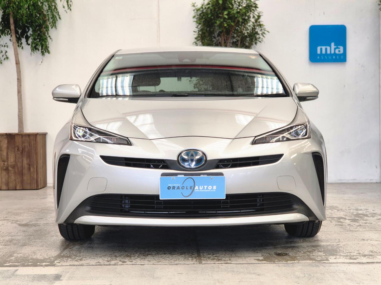 2019 Toyota Prius thumbnail