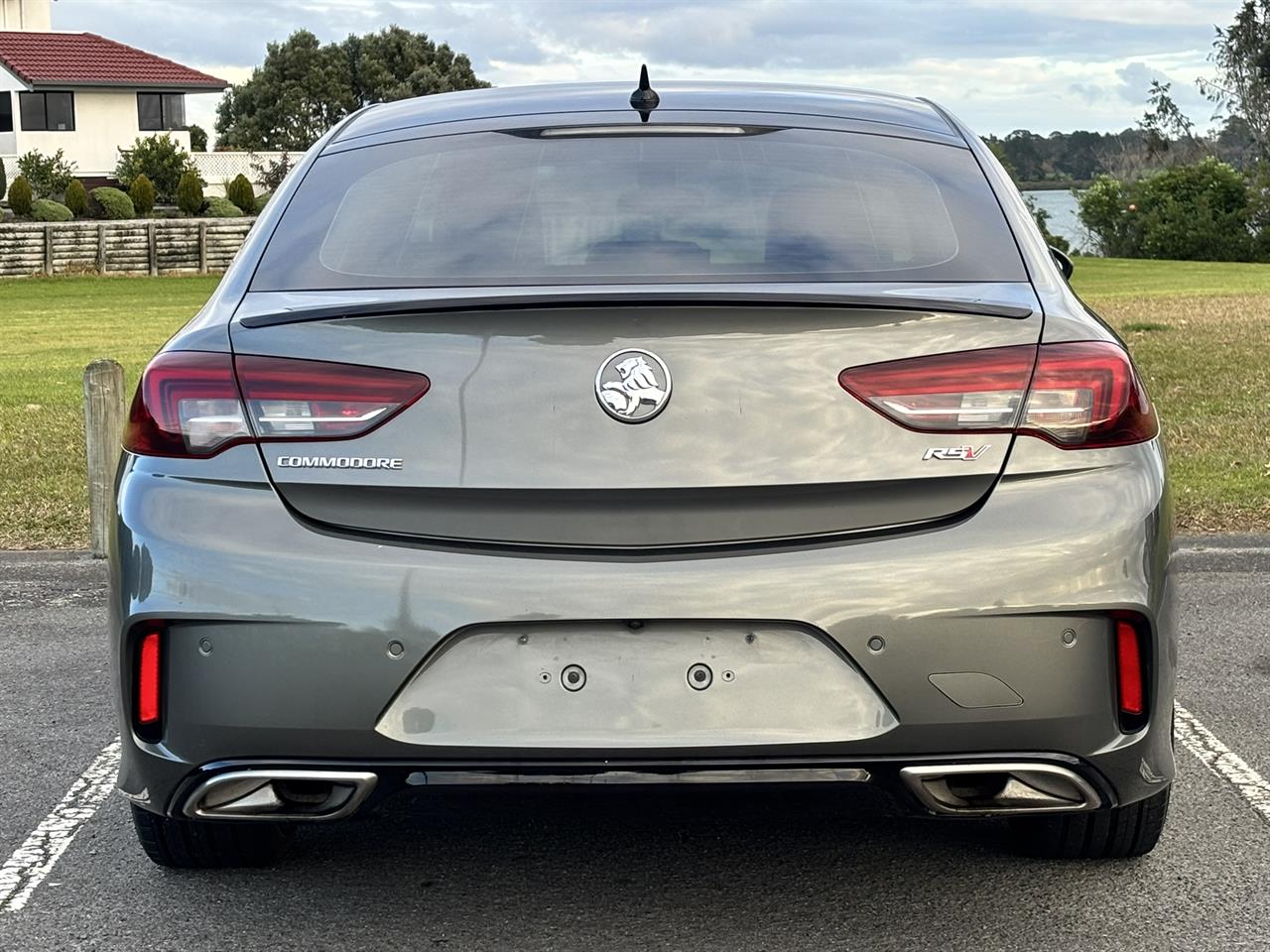 2018 Holden Commodore thumbnail