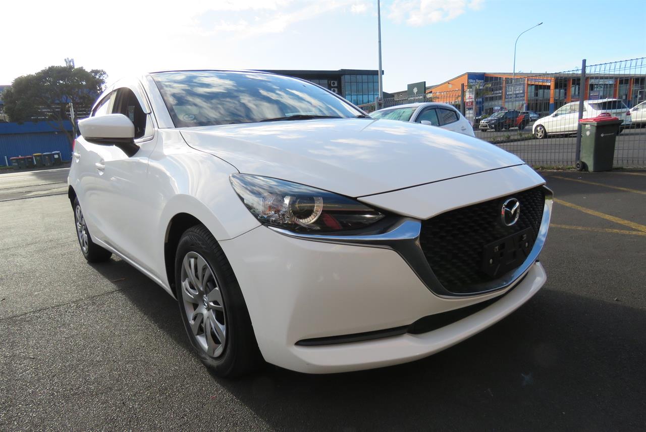 2020 Mazda 2 thumbnail
