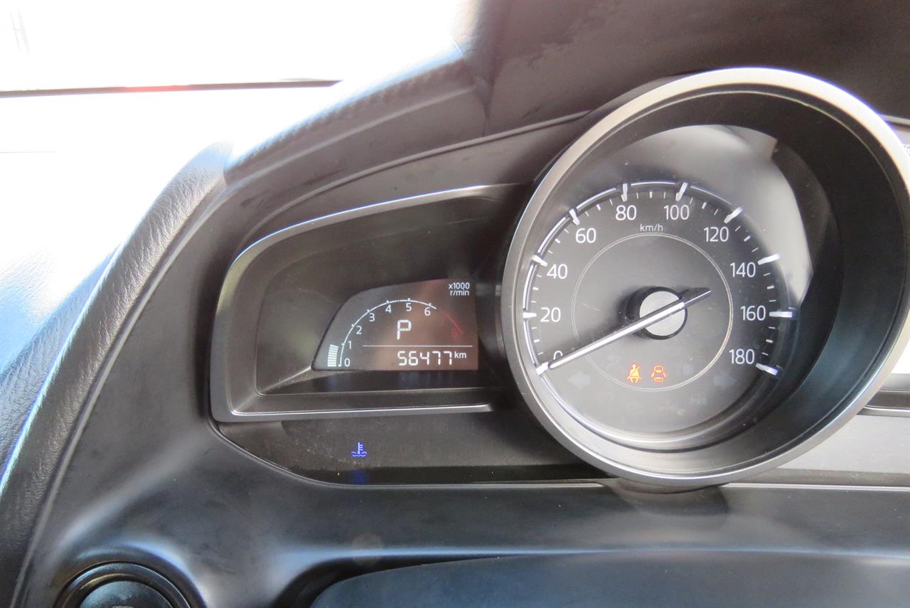 2020 Mazda 2 thumbnail