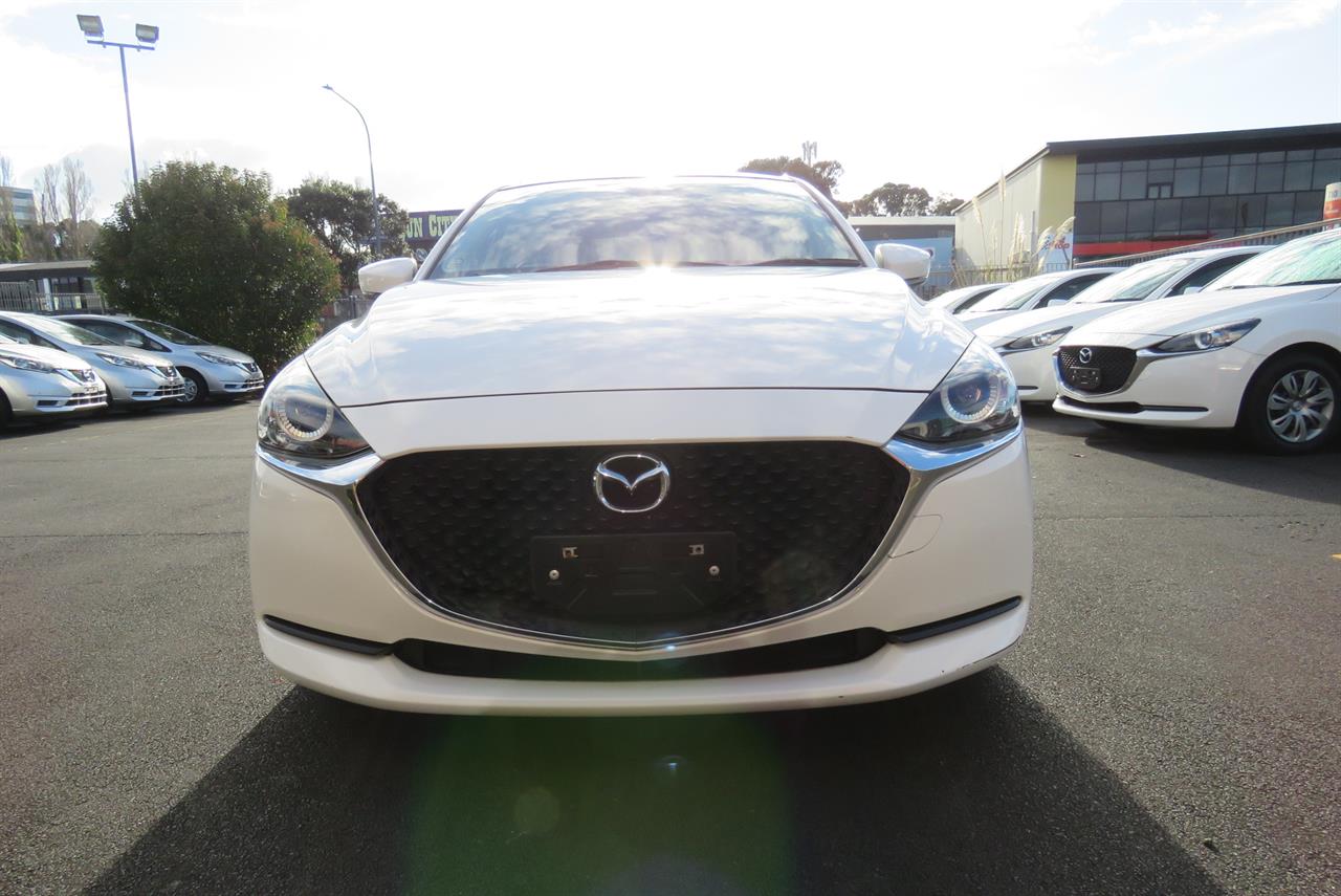 2020 Mazda 2 thumbnail