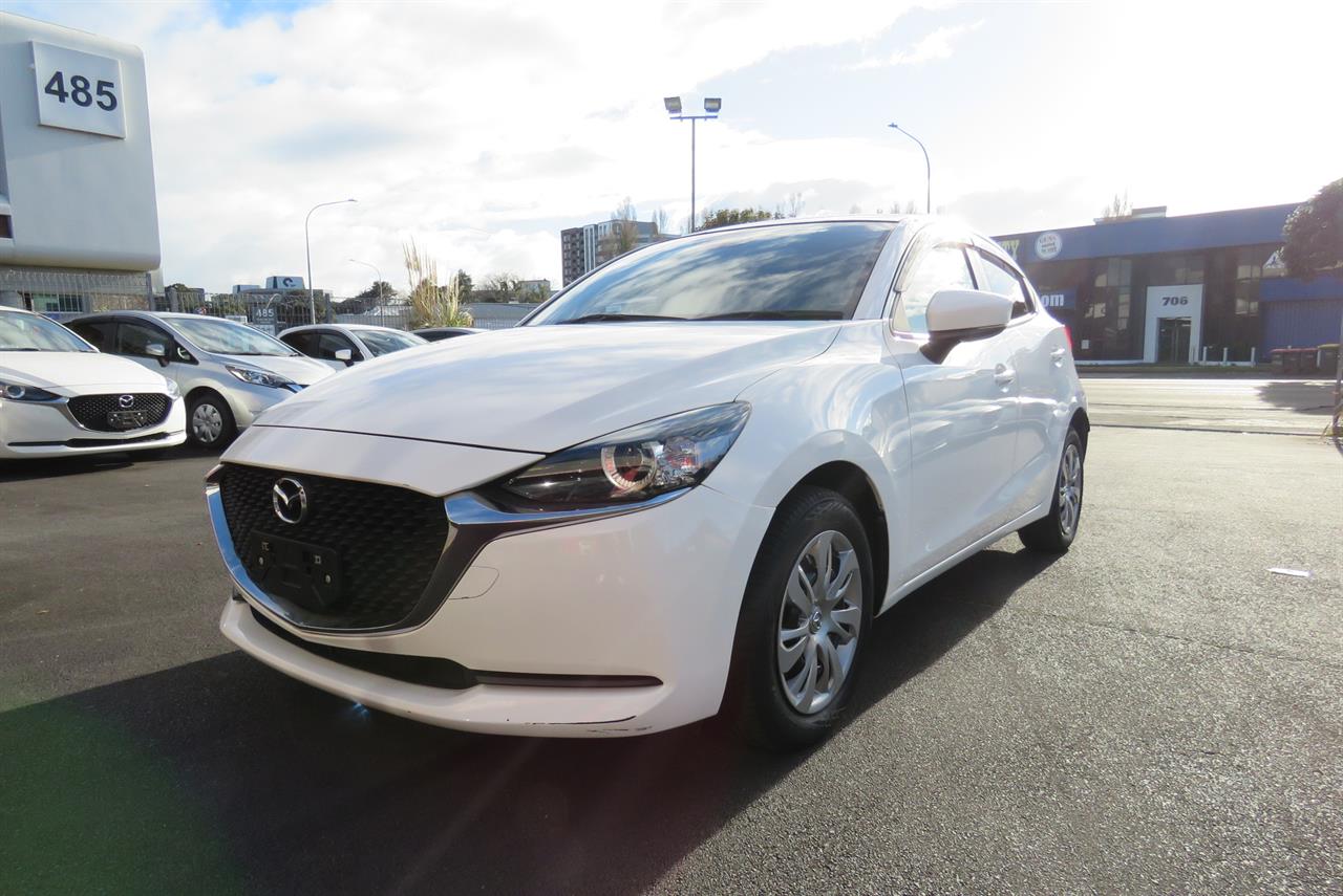 2020 Mazda 2 thumbnail