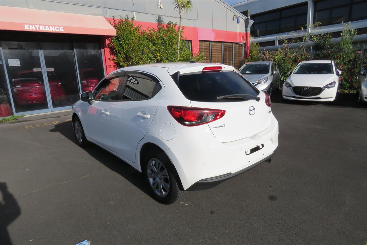 2020 Mazda 2 thumbnail