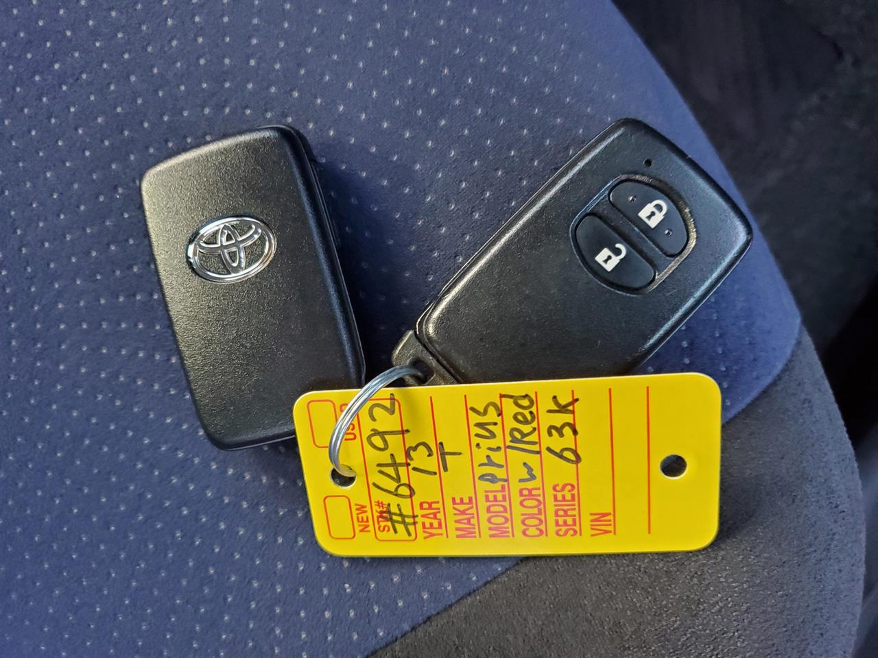 2013 Toyota Prius thumbnail