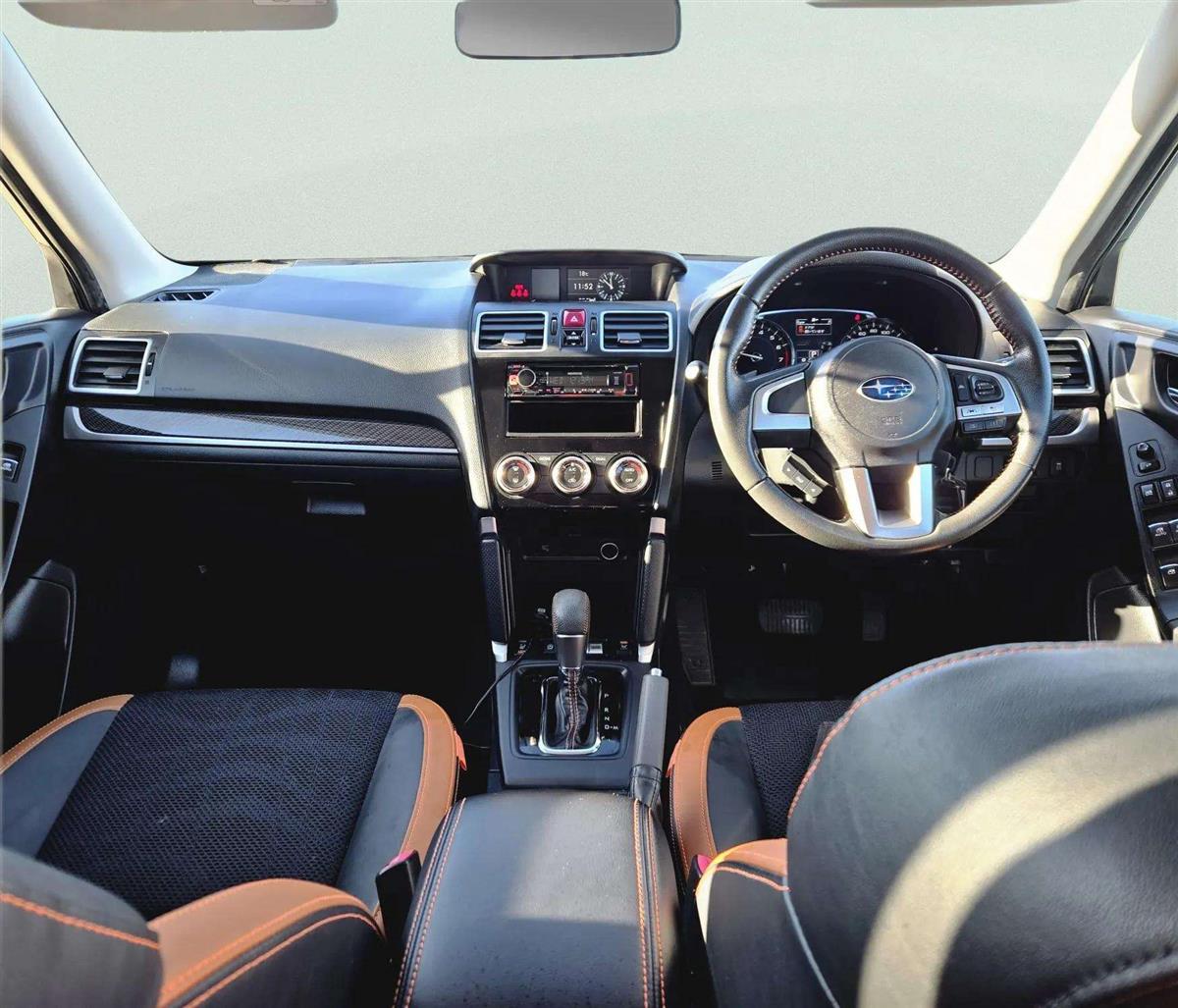 2018 Subaru Forester thumbnail