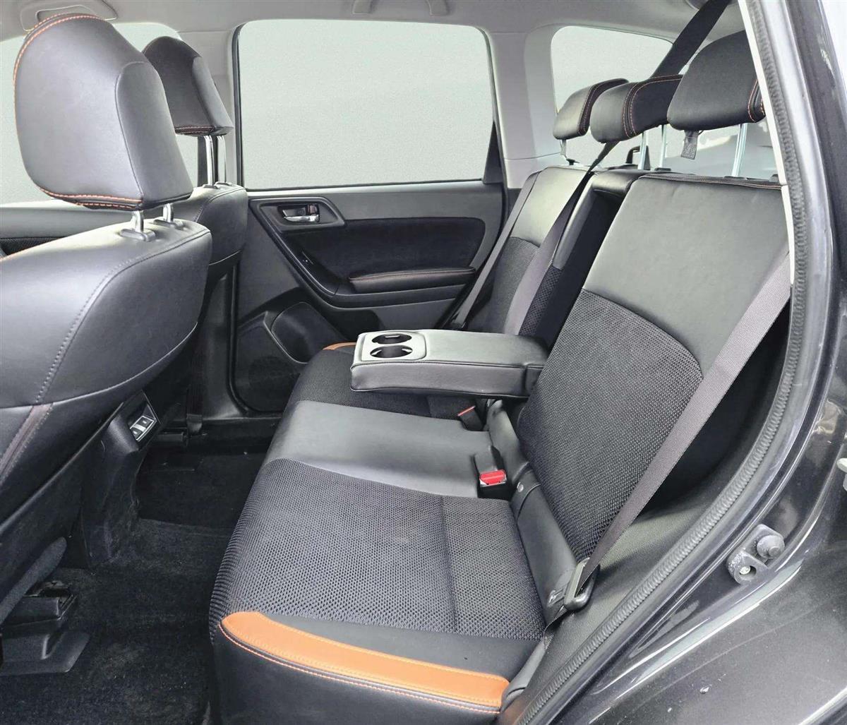 2018 Subaru Forester thumbnail