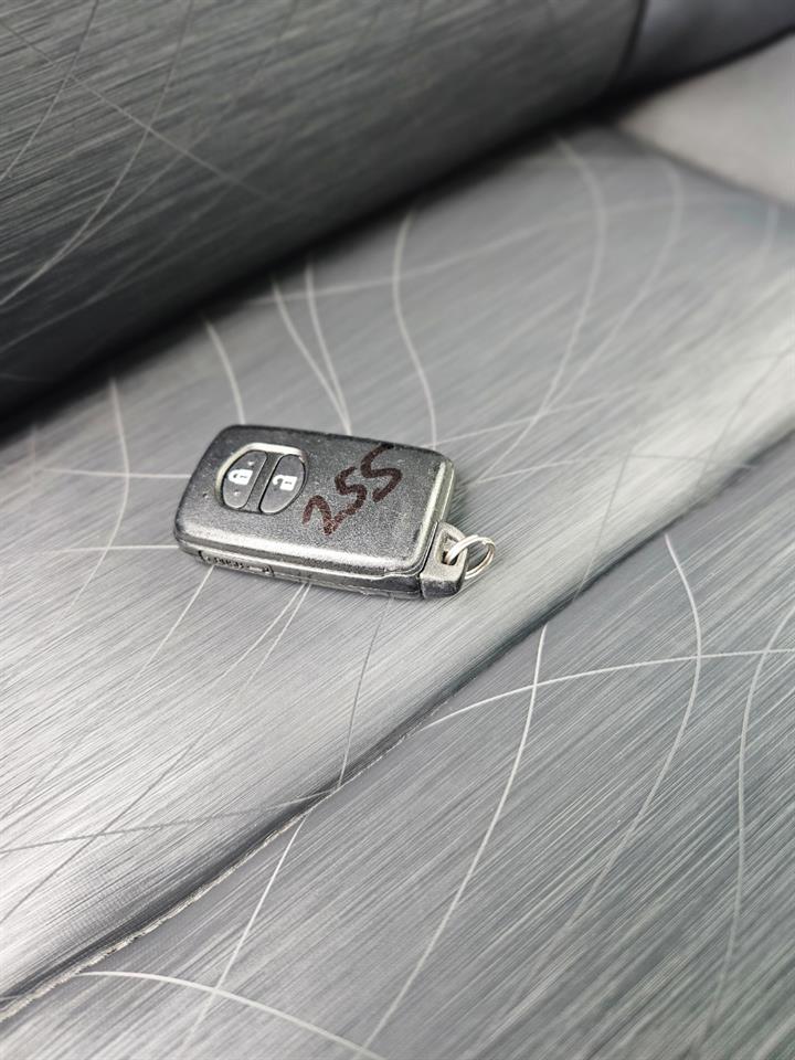2013 Toyota Aqua thumbnail