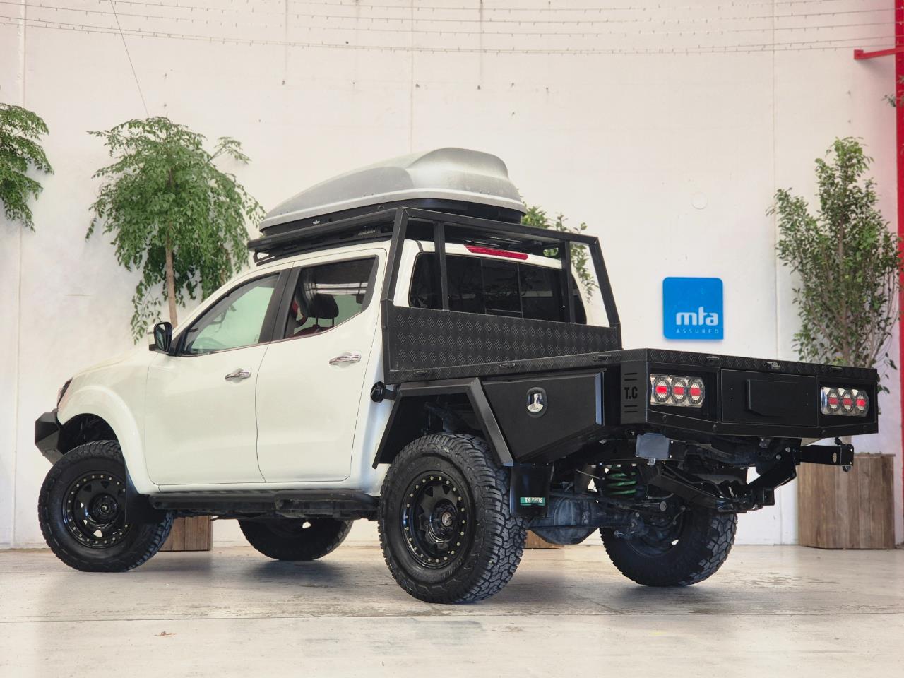 2021 Nissan Navara thumbnail