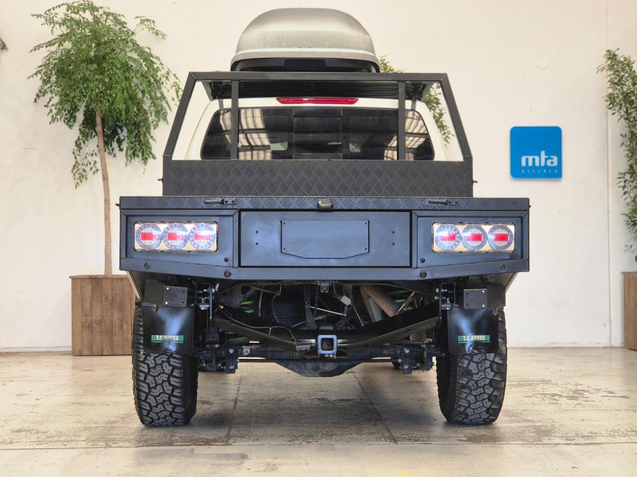 2021 Nissan Navara thumbnail