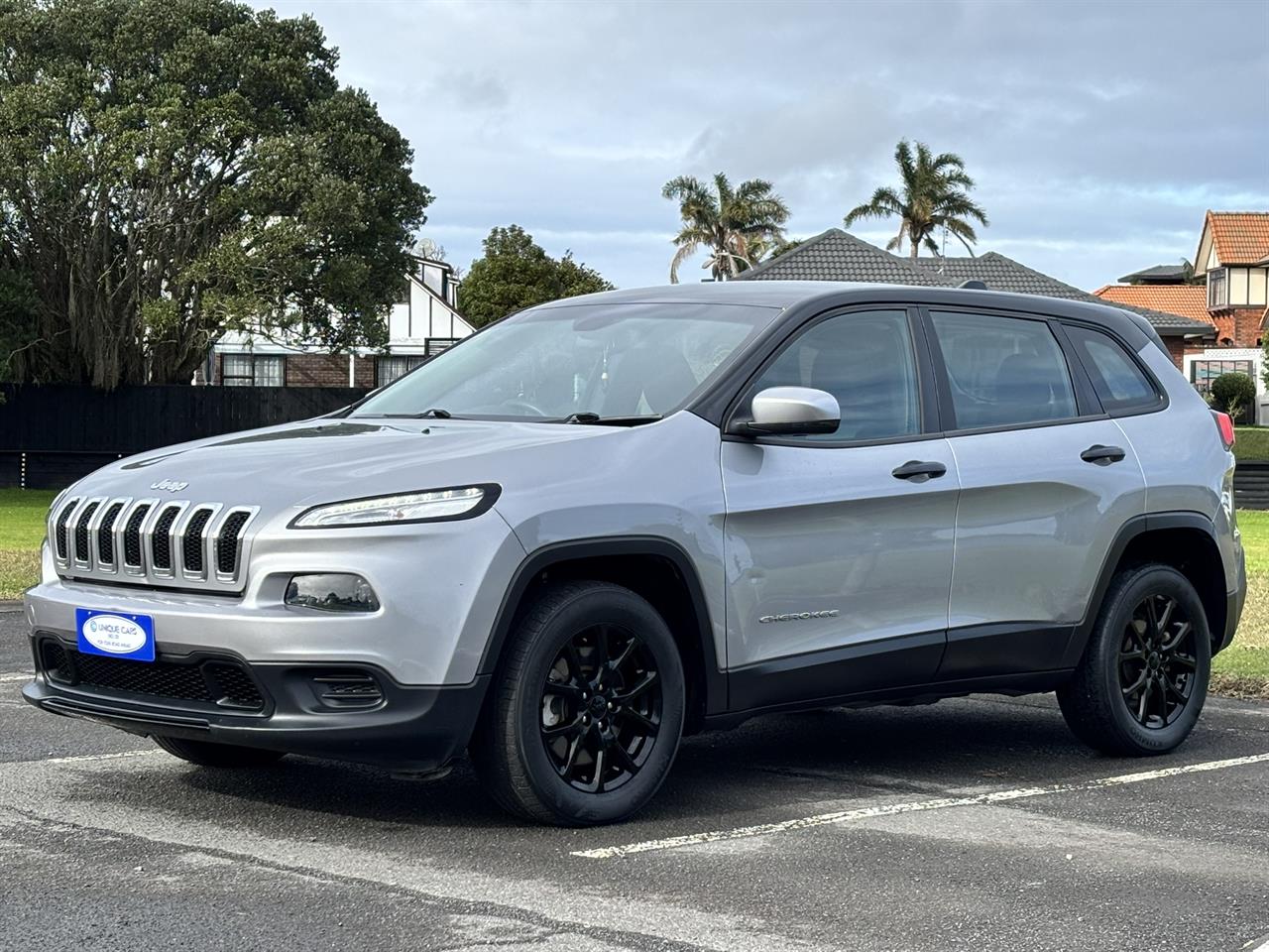 2016 Jeep Cherokee thumbnail