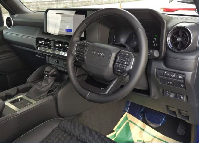 2026 Toyota Land Cruiser Prado thumbnail