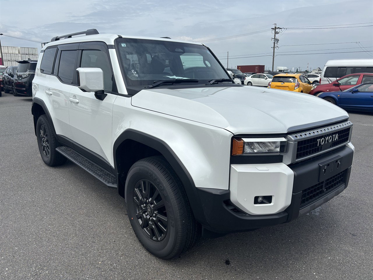 2026 Toyota Land Cruiser Prado thumbnail