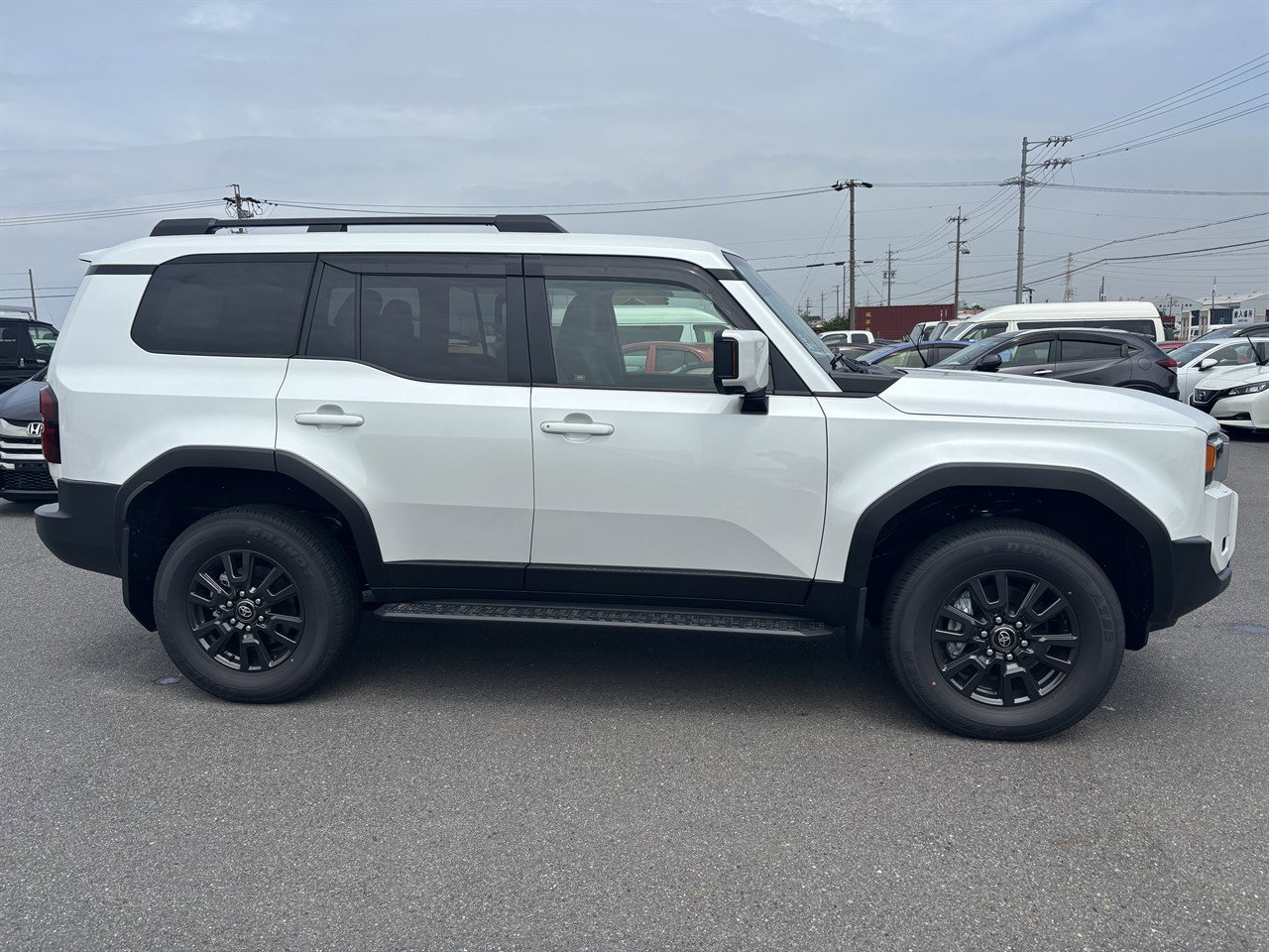 2026 Toyota Land Cruiser Prado thumbnail
