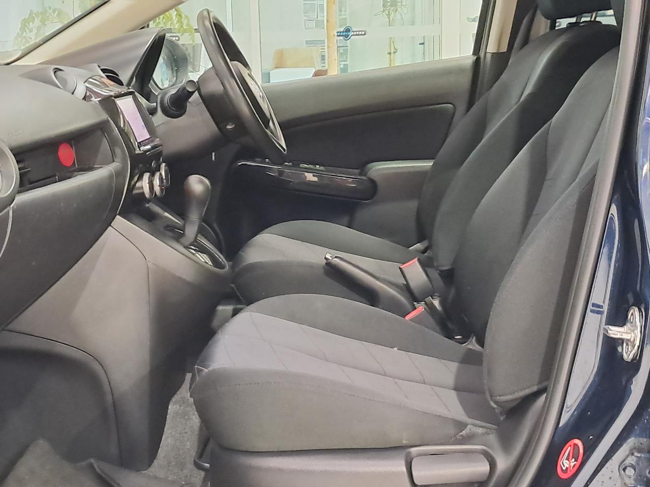 2014 Mazda Demio thumbnail