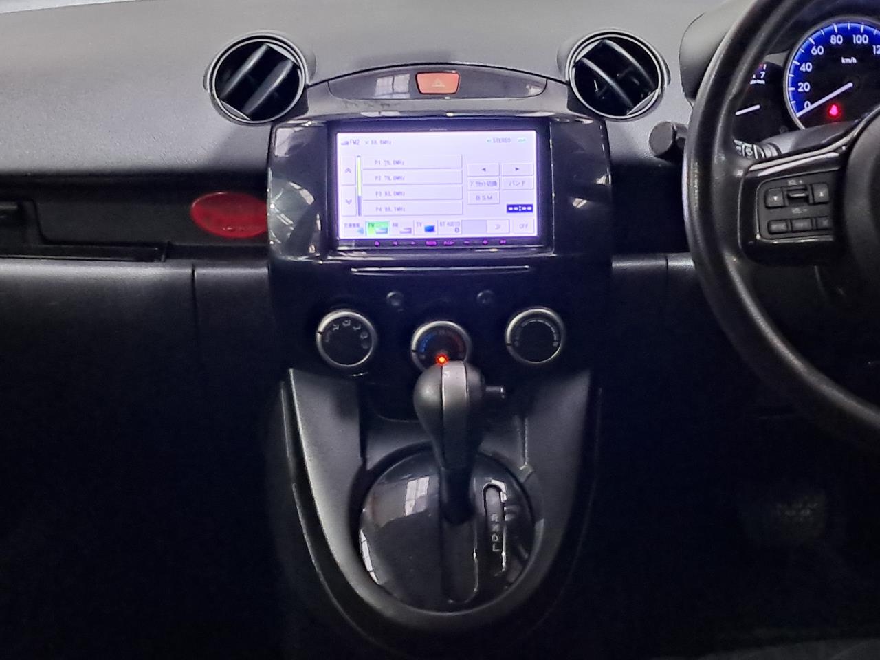 2014 Mazda Demio thumbnail