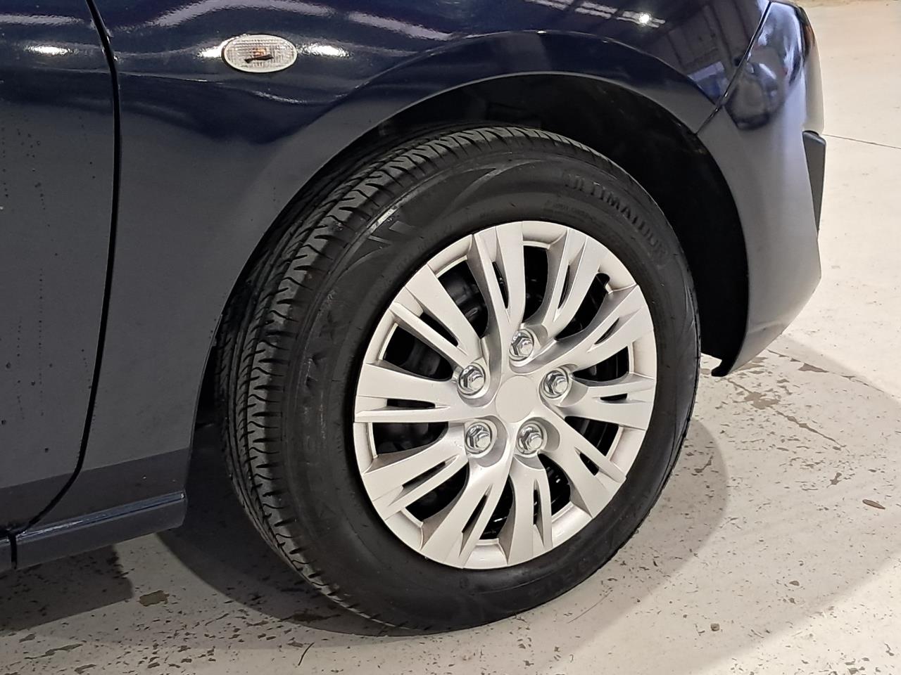 2014 Mazda Demio thumbnail