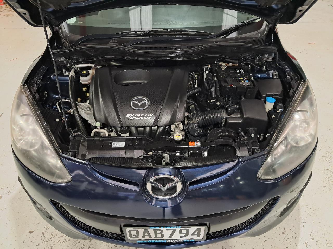 2014 Mazda Demio thumbnail