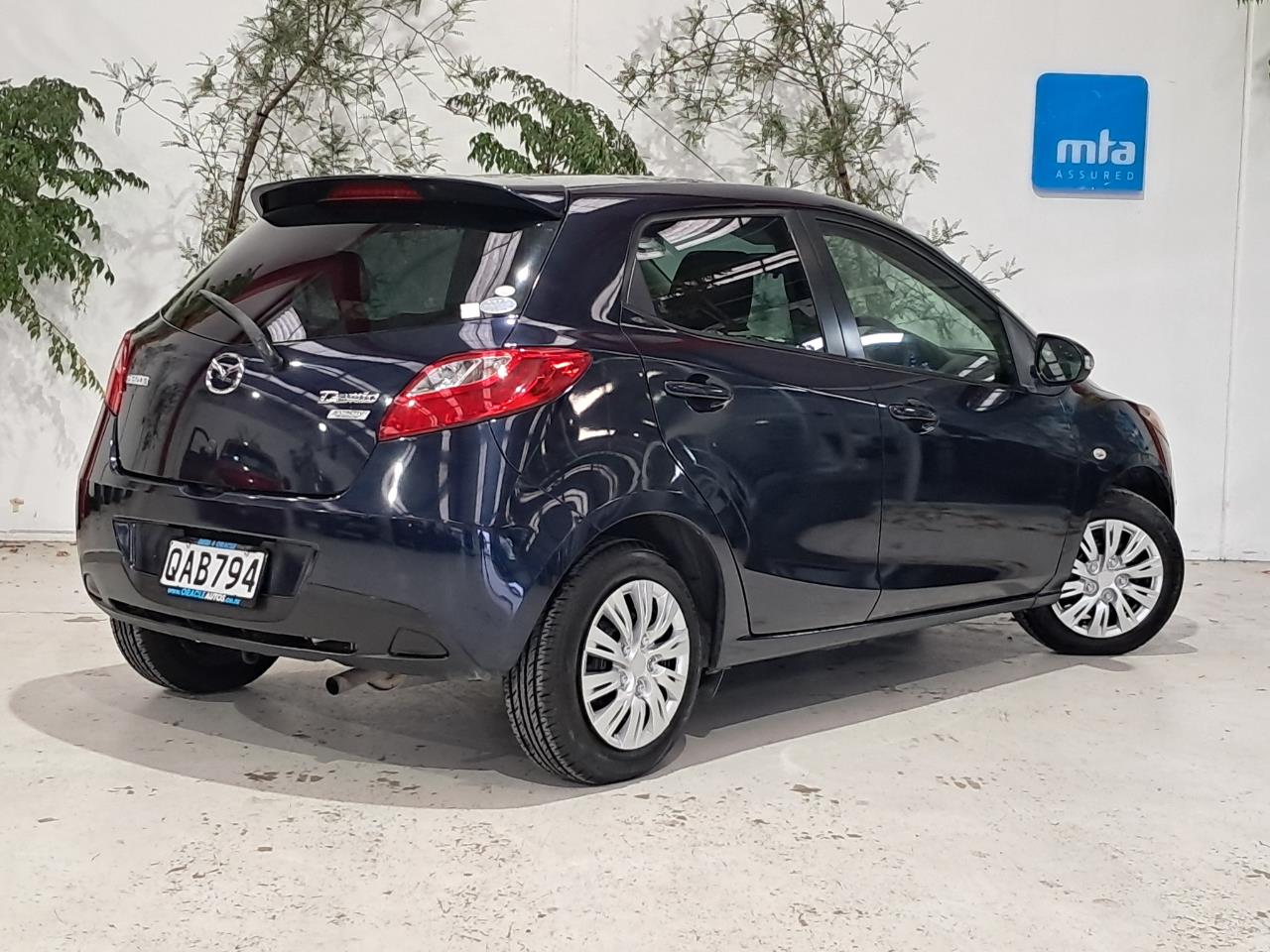 2014 Mazda Demio thumbnail