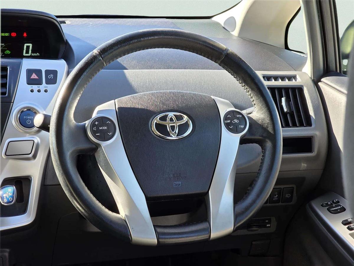 2014 Toyota Prius thumbnail